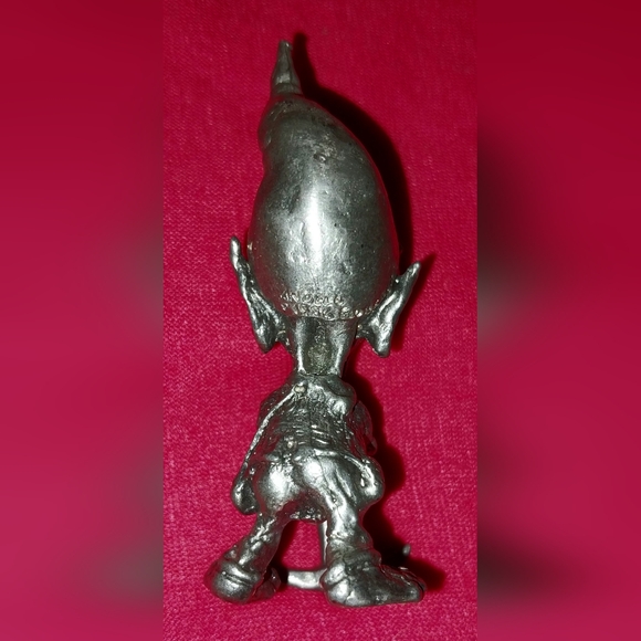 Vintage 1986 Angelo Roncari Pewter Gnome Figure w/ Pick Axe Ruby Earring Signed - Picture 7 of 8